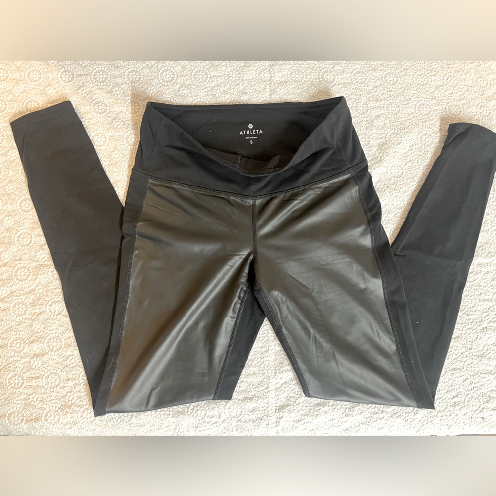 Athleta Gleam vegan leather front panel black leggings; women’s size small